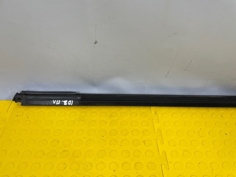 Молдинг стекла, 1000 рублей, Москва