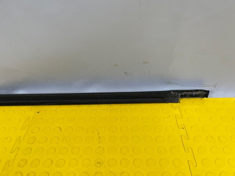 Молдинг стекла, 1000 рублей, Москва