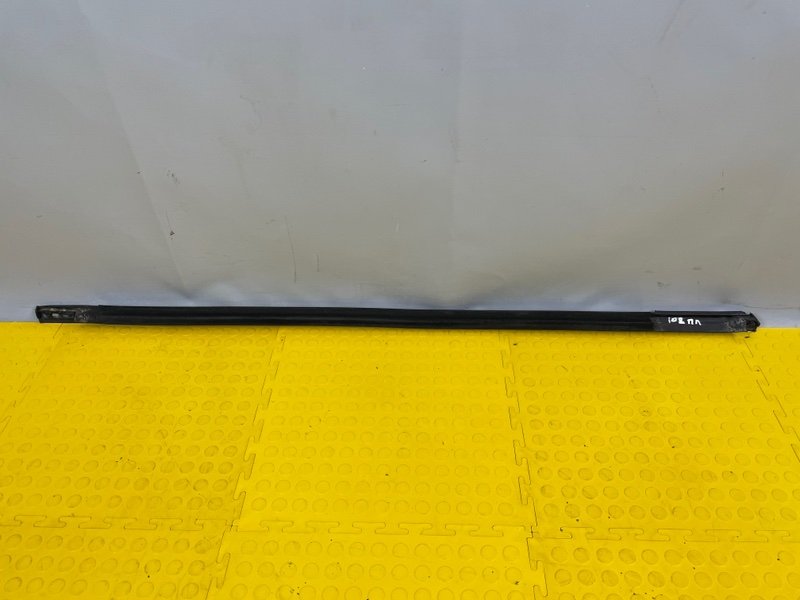 Молдинг стекла, 1000 рублей, Москва