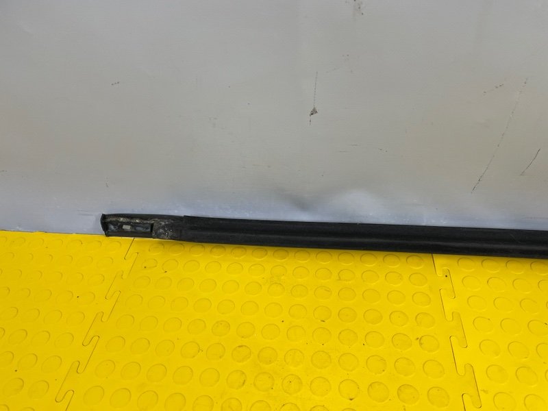 Молдинг стекла, 1000 рублей, Москва