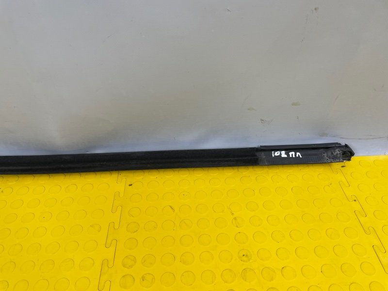 Молдинг стекла, 1000 рублей, Москва