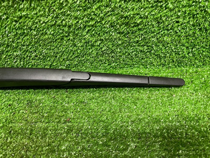 Поводок стеклоочистителя задний, 1500 рублей, Москва