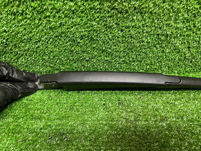 Поводок стеклоочистителя задний, 1500 рублей, Москва