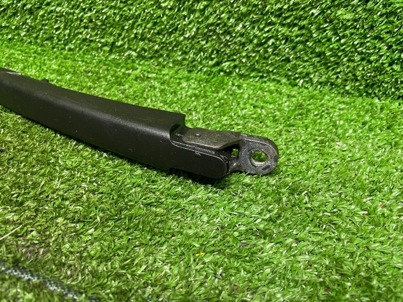 Поводок стеклоочистителя задний, 1500 рублей, Москва