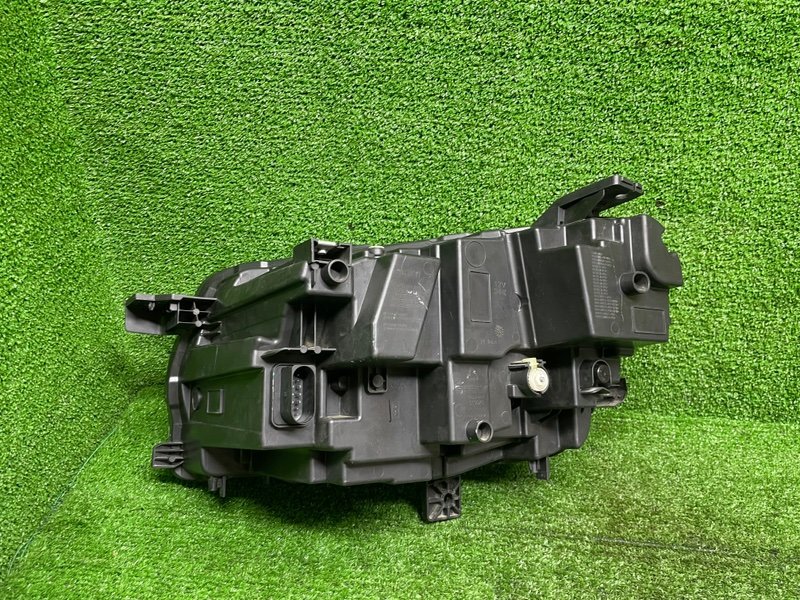 Фара правая, 30000 рублей, Москва