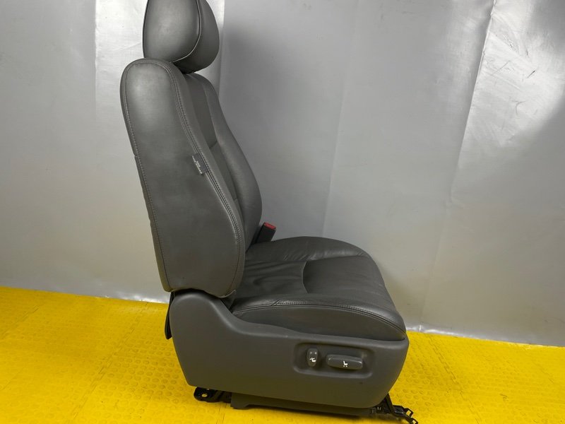 Сиденье переднее правое, 20000 рублей, Москва