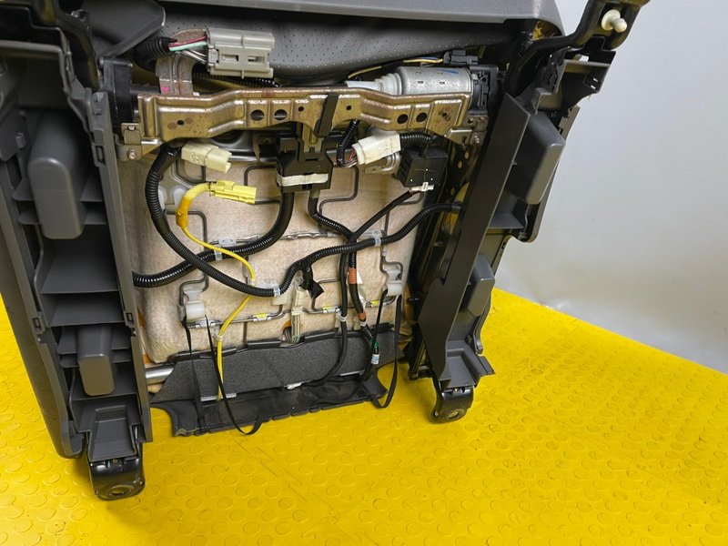 Сиденье переднее правое, 20000 рублей, Москва