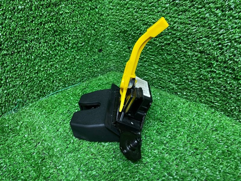 Замок багажника, 2000 рублей, Москва