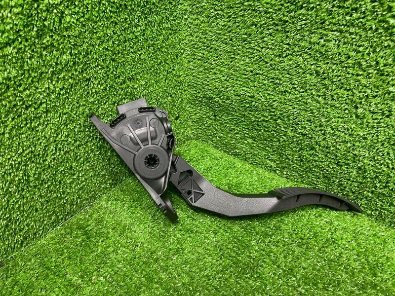 Педаль газа, 1600 рублей, Москва