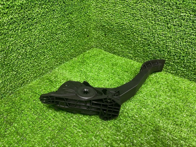 Педаль газа, 1600 рублей, Москва