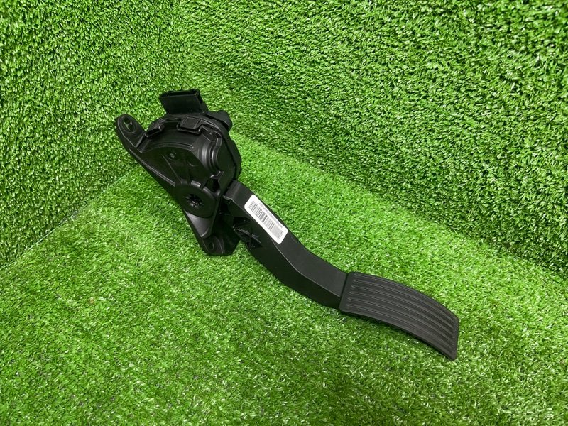 Педаль газа, 1600 рублей, Москва