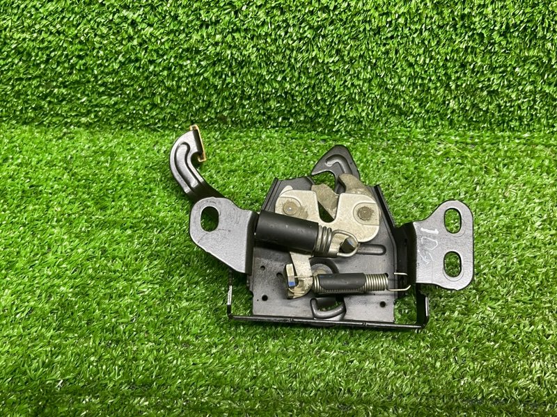 Замок капота, 1600 рублей, Москва