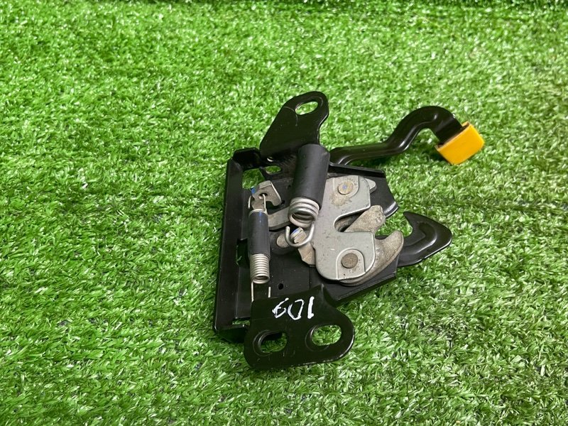 Замок капота, 1600 рублей, Москва