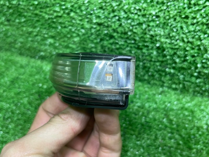 Повторитель поворота в зеркало, 500 рублей, Москва