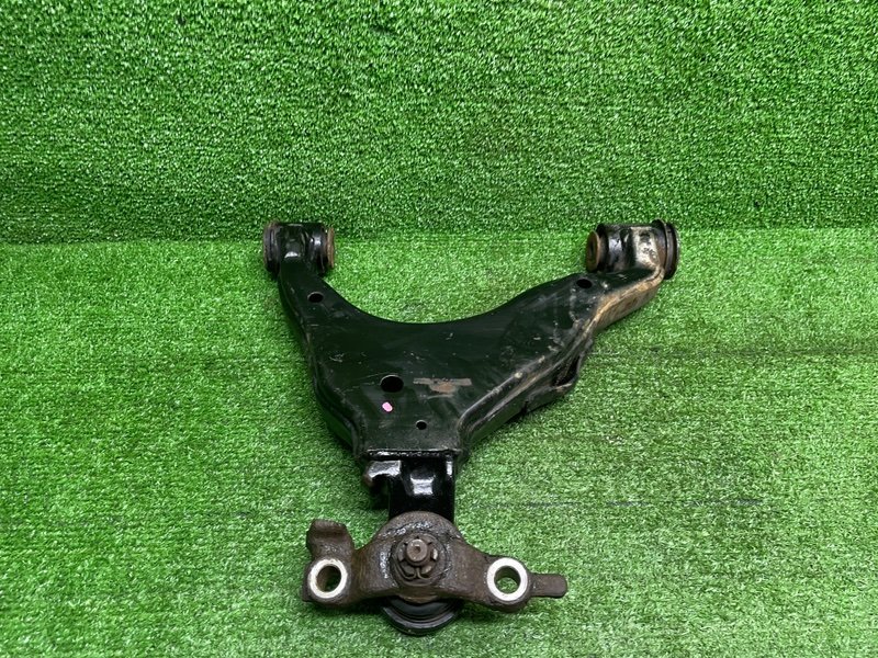 Рычаг передний правый нижний, 6000 рублей, Москва