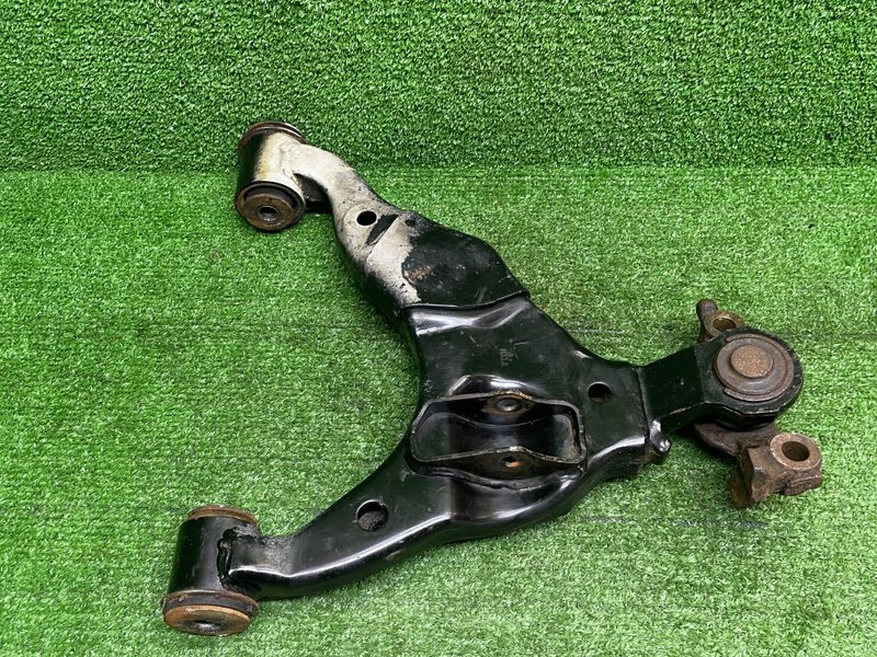 Рычаг передний левый нижний, 6000 рублей, Москва