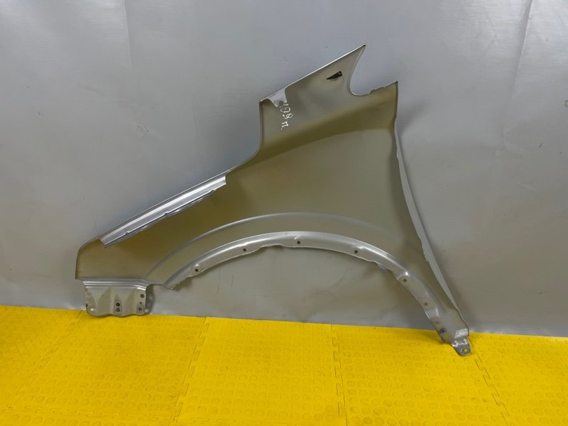 Крыло переднее правое, 25000 рублей, Москва