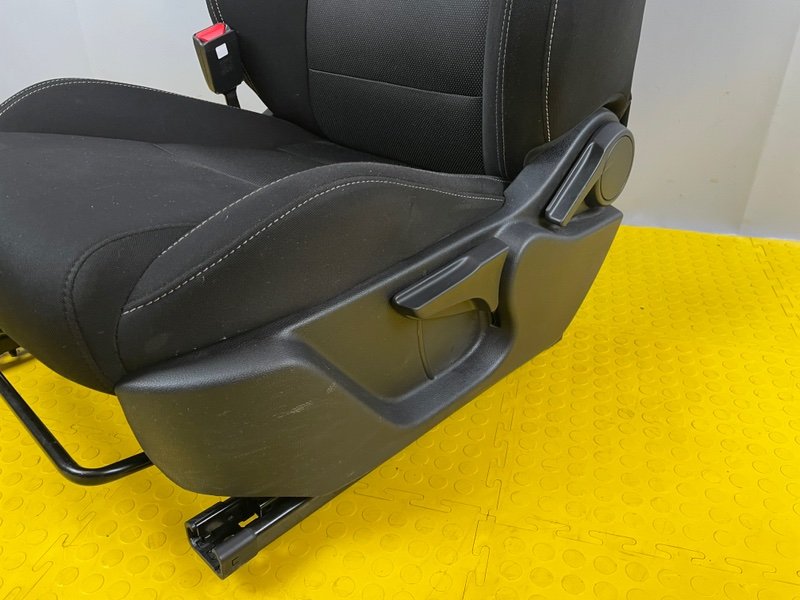 Сиденье переднее левое, 18000 рублей, Москва