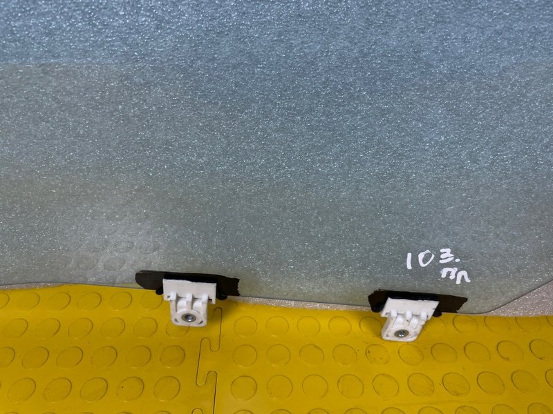 Стекло двери передней левой, 5000 рублей, Москва