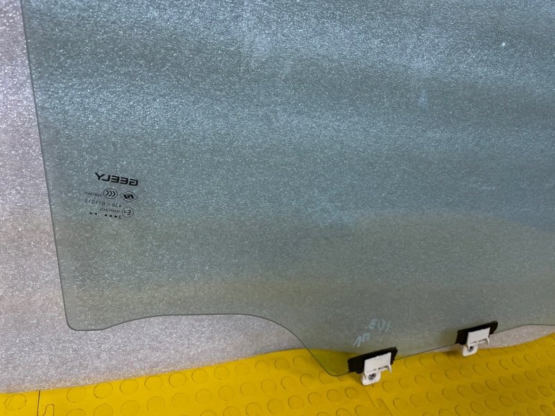 Стекло двери передней левой, 5000 рублей, Москва