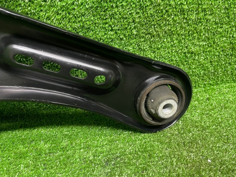 Рычаг передний правый, 5000 рублей, Москва