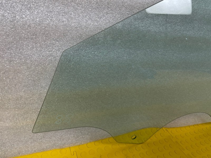 Стекло двери передней левой, 10000 рублей, Москва