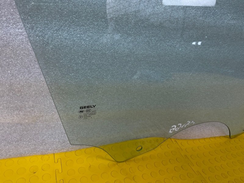 Стекло двери передней правой, 9000 рублей, Москва