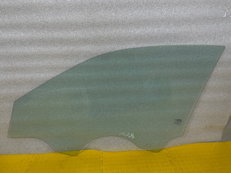 Стекло двери передней правой, 9000 рублей, Москва