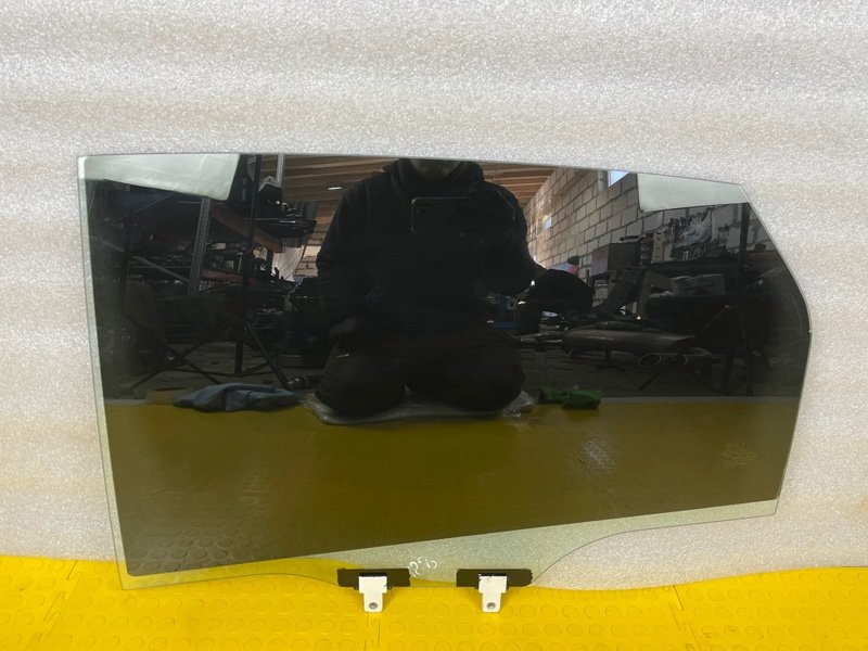 Стекло двери задней левой, 6000 рублей, Москва