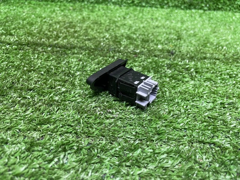 Кнопка центрального замка, 500 рублей, Москва