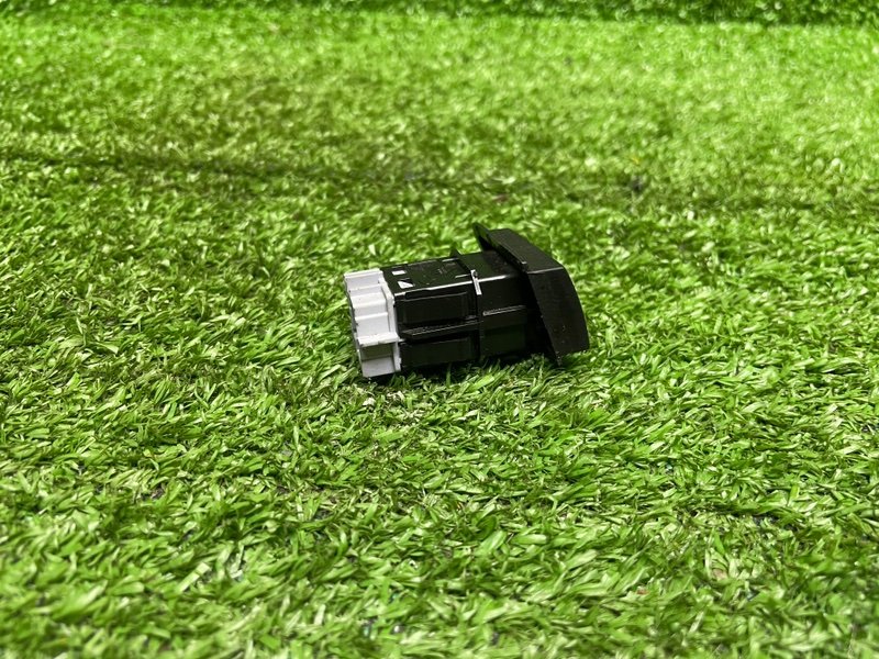 Кнопка центрального замка, 500 рублей, Москва