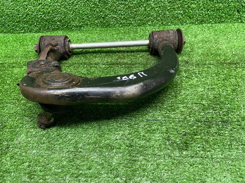 Рычаг передний правый верхний, 2000 рублей, Москва