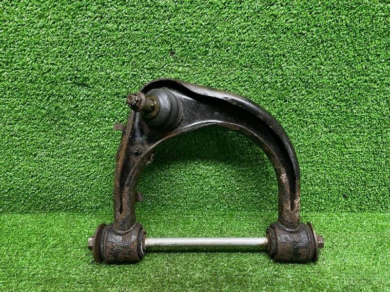 Рычаг передний правый верхний, 2000 рублей, Москва