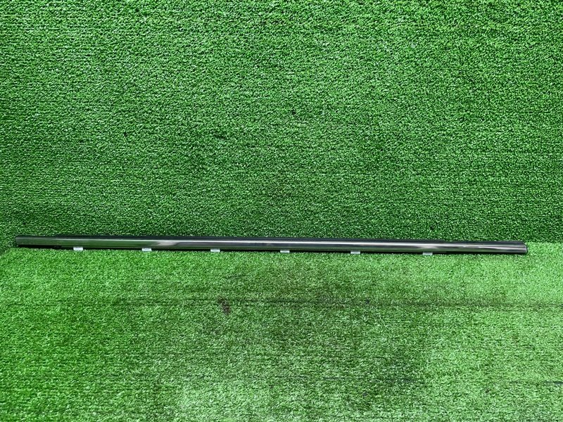 Молдинг стекла, 2000 рублей, Москва