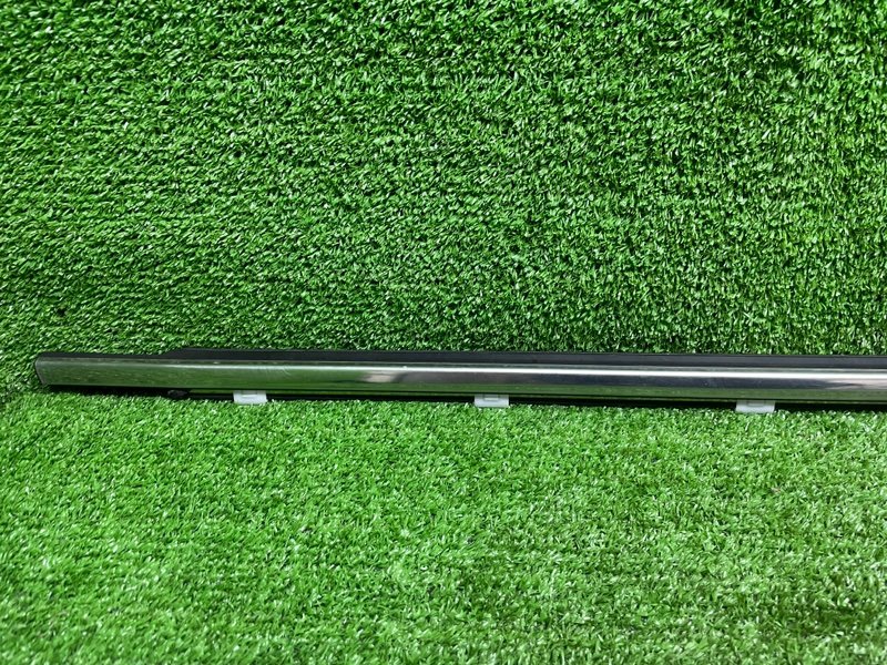 Молдинг стекла, 2000 рублей, Москва