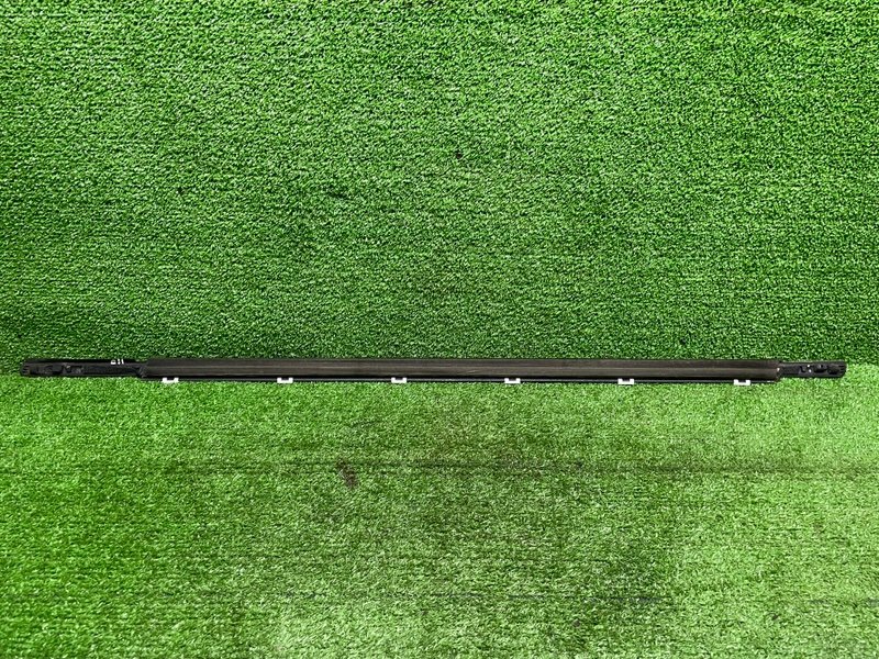 Молдинг стекла, 2000 рублей, Москва