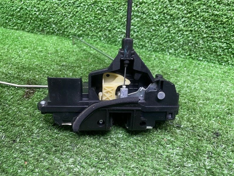 Замок двери передней левой, 2000 рублей, Москва