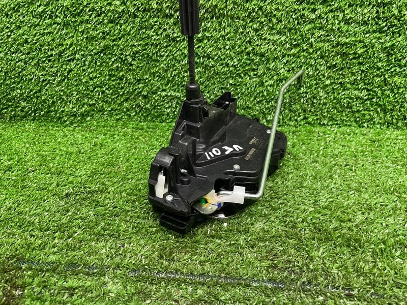 Замок двери задней левой, 2000 рублей, Москва