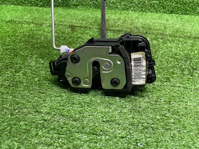 Замок двери задней левой, 2000 рублей, Москва