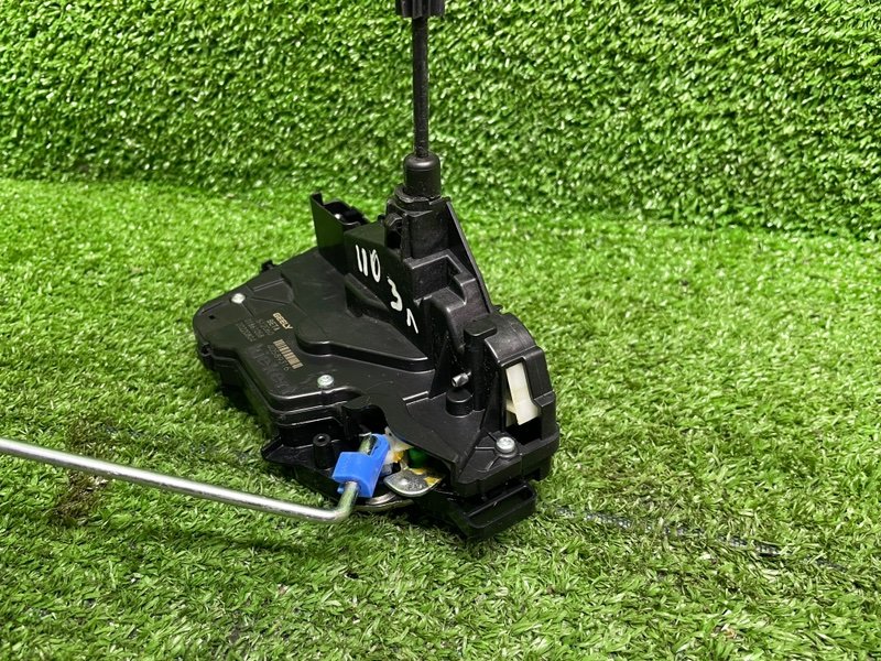 Замок двери задней правой, 2000 рублей, Москва