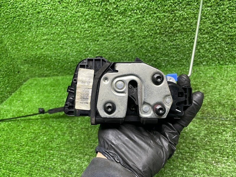 Замок двери передней правой, 2000 рублей, Москва