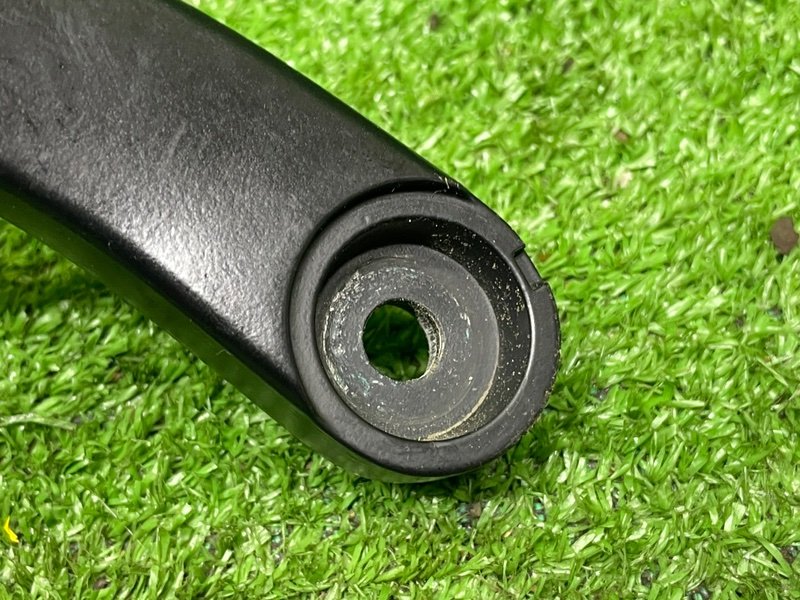 Поводок стеклоочистителя передний, 1550 рублей, Москва