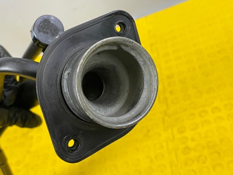 Горловина топливного бака, 2700 рублей, Москва