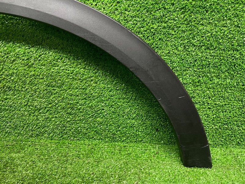 Накладка крыла, 1000 рублей, Москва