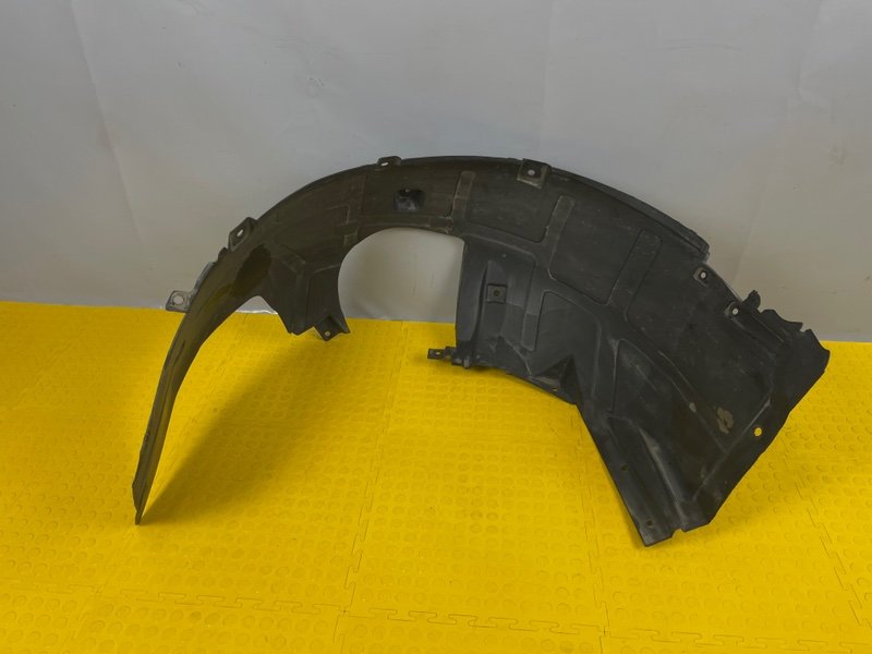 Подкрылок, 2000 рублей, Москва