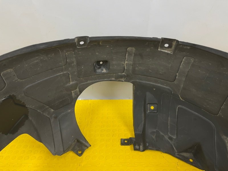 Подкрылок, 2000 рублей, Москва