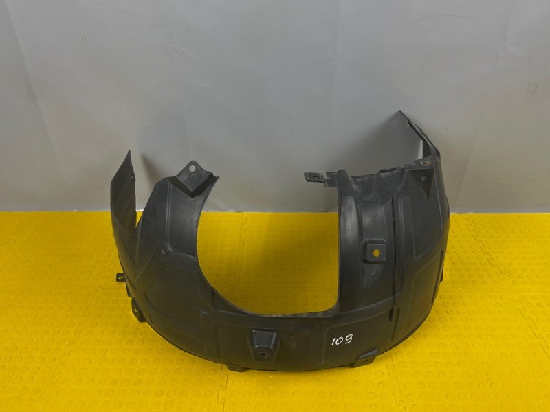 Подкрылок, 2000 рублей, Москва