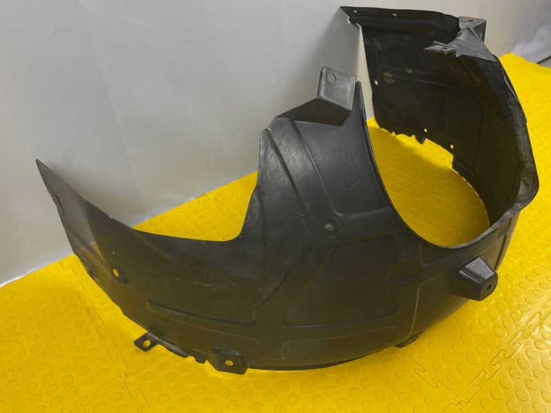 Подкрылок, 2000 рублей, Москва