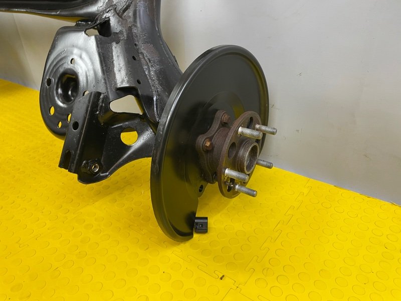 Балка задняя, 27000 рублей, Москва