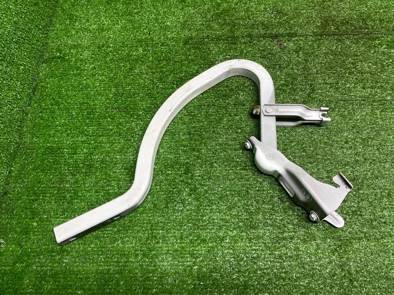 Петля крышки багажника, 2500 рублей, Москва